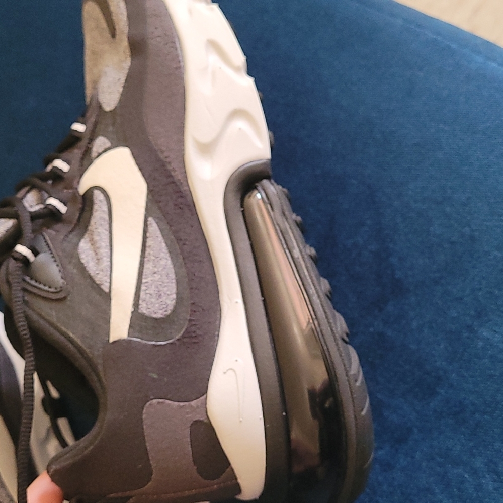 Nike Air  Max 270 - Picture 8 of 16